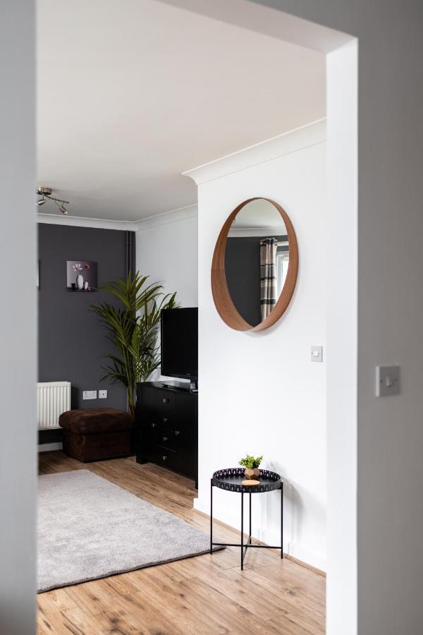Charming 2Br Ground Floor Flat In Sholing, 11 Mins From City Centre - Recently Set Up With Love Southampton Eksteriør billede